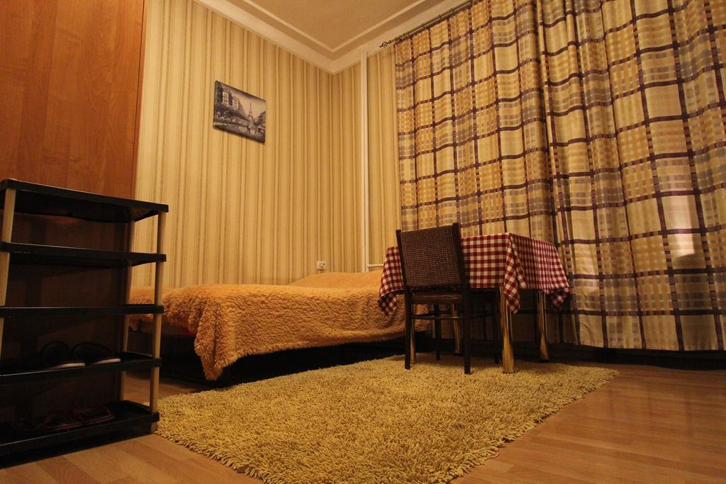 Nadezhda Apartments On Kabanbay Batyr 122 Алма Ата Екстериор снимка